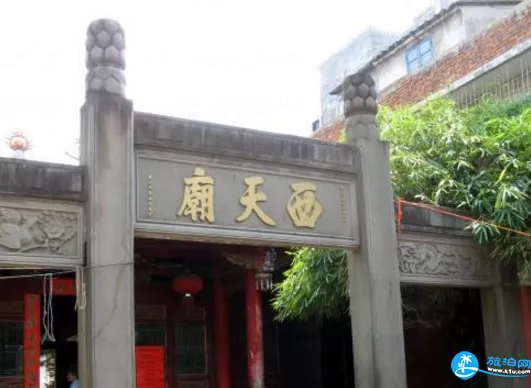 ?？隍T樓老街有什么好吃的
