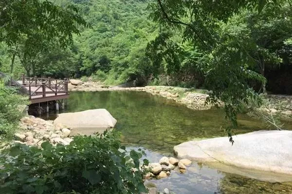 武漢周邊哪里可以抓螃蟹 姚家山香溪谷、京山美人谷值得一去